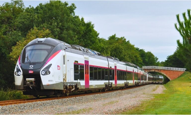 Le Pass Rail : Un forfait pour voyager librement cet été !